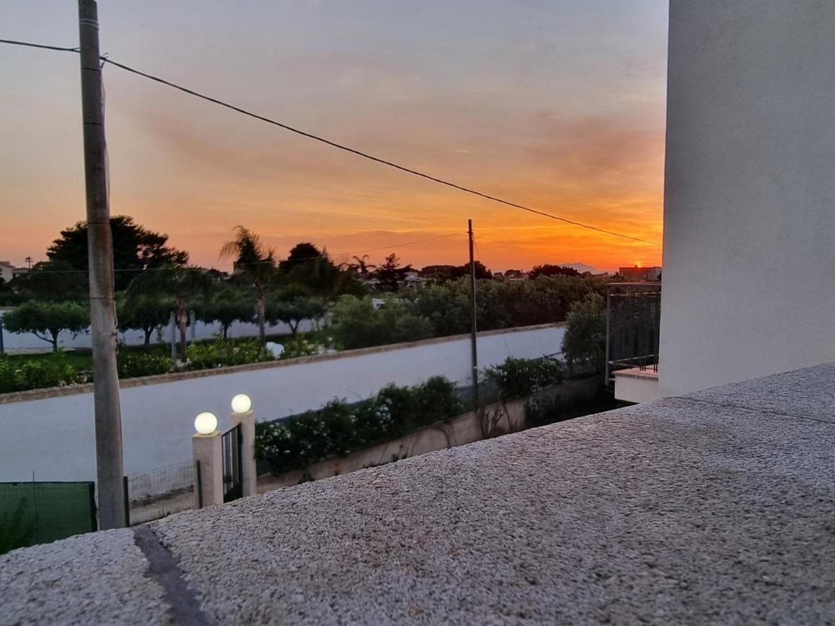 Al Vecchio Carrubo - Lovely 2-Rooms House & Patio 马尔萨拉 外观 照片